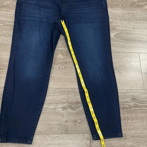 NWOT Nine West Skinny Dark Wash Denim Jean 16 P - Picture 10 of 16